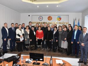 Кирилл Бычков провел выездное заседание правительства Якутии в Усть-Майском районе