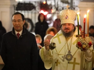 Айсен Николаев принял участие в Крёстном ходе и Божественной Литургии