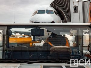 В Якутске с авиарейса сняли двух буйных пассажиров