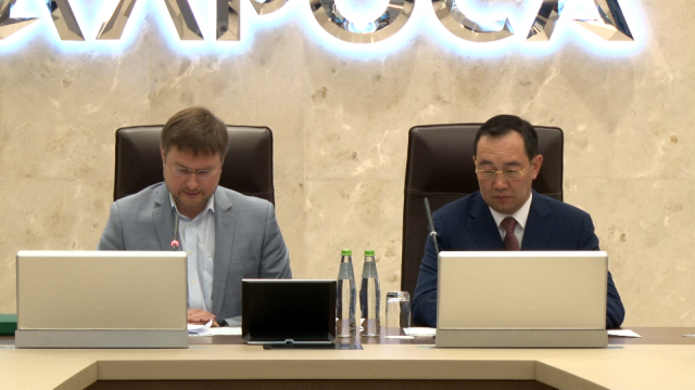 Айсен Николаев принял участие в оперативном совещании компании «АЛРОСА»