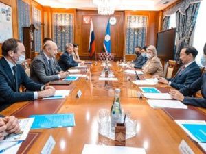 Глава Якутии и председатель банка «Открытие» договорились о сотрудничестве в области строительства жилья и объектов образования