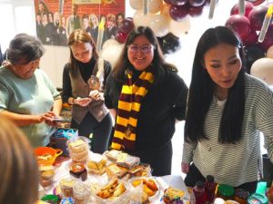 В администрации Якутска прошла благотворительная ярмарка «Золотая осень-2025»