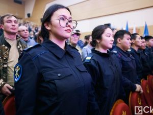 Государственные награды вручили воинам-якутянам на II Антифашистском форуме в Якутске