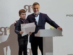 Вилюй и Яна: стали известны имена двух белых медвежат из Якутии