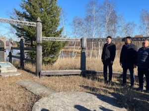 В Таттинском улусе воздали дань памяти  Платону Алексеевичу Ойунскому