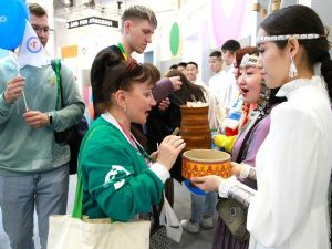 Стенд Якутии встретил гостей на Всемирном фестивале молодежи