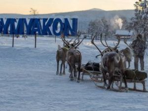 В Оймяконе впервые за зиму отменили занятия для всех школьников. Температура опустилась до минус 55 градусов