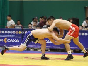 Абсолютными чемпионами Якутии по хапсагаю среди юниоров стали Сергей Николаев и Андриан Ленский