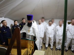 В Якутии осужденные окунулись в Крещенские купели