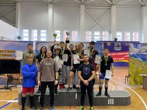 В Улан-Удэ прошло Первенство ДФО по пауэрлифтингу среди юношей и девушек до 18 лет