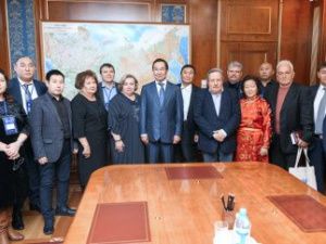 Айсен Николаев встретился с участниками Пятого международного фестиваля поэзии «Благодать большого снега»