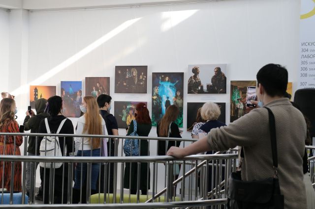 Фотопроект «Мама в книге» объединил более 300 человек.  По итогам проекта открылась фотовыставка в Smart Библиотеке 2.0.3