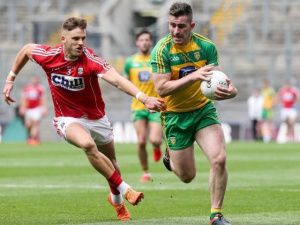 Эволюция спорта: Как гэльский футбол и классический футбол взаимодействуют и влияют друг на друга