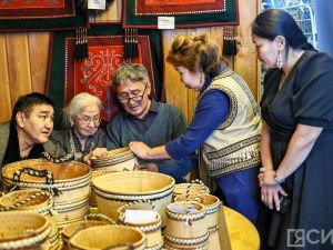 В Якутске открылась выставка-ярмарка «Якутия мастеровая»