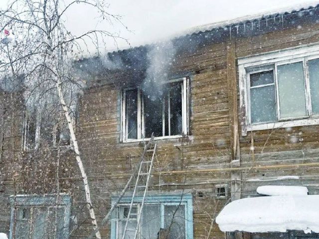 С места происшествия эвакуировали восемь человек