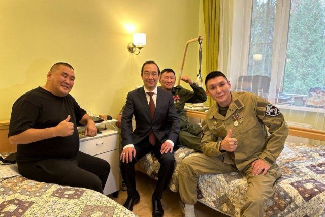 Айсен Николаев посетил якутян-участников СВО в реабилитационном центре санатория «Бэс Чагда»