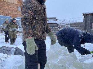 Сотрудники службы судебных приставов оказали  адресную помощь семьям мобилизованных