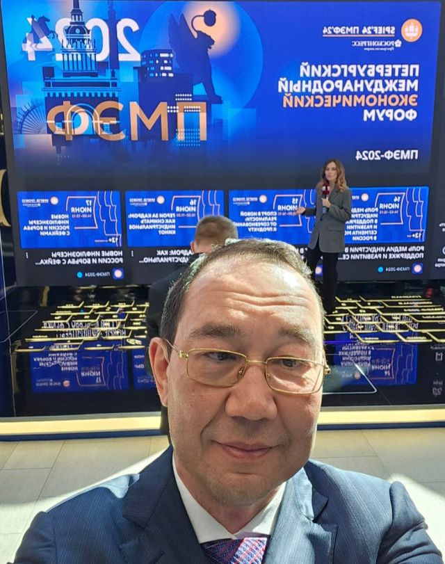 Айсен Николаев: Работаю на полях ПМЭФ