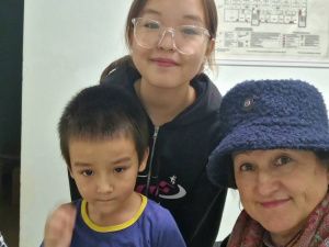«Стала мудрой и сильной»: как сложилась судьба Карины Чикитовой, выжившей в глухой тайге