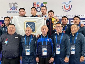 Якутские борцы завоевали восемь медалей международного фестиваля университетского спорта