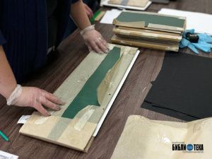 В Якутске началась оцифровка фрагментов берестяных грамот XVII–XVIII веков