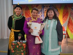 Тувинская община Якутска отметила 30-летие