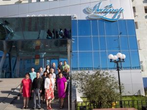 Коллектив аэропорта «Якутск» торжественно проводил Сардану Авксентьеву