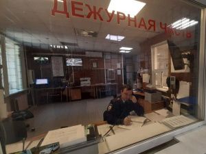 Житель Якутска напросился в гости и украл деньги у знакомой