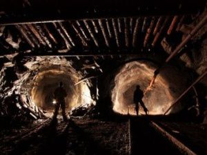 Горная порода обрушилась на шахте в Якутии, есть жертвы