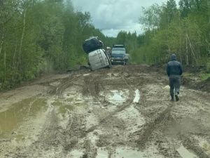 Проливные дожди разрушили участок дороги «Амга»
