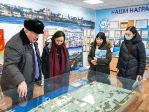 В поселке Мохсоголлох прошел воркшоп по благоустройству сквера