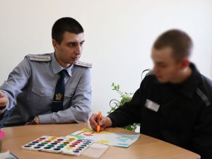 Исправление через рисунок: психологи УФСИН применяют метод арт-терапии