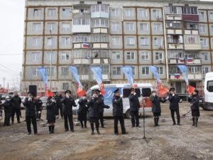 «Поём двором»: в Якутске провели концерты для ветеранов войны