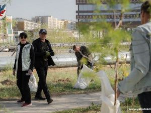 В Якутске озеленяют Казанский сквер