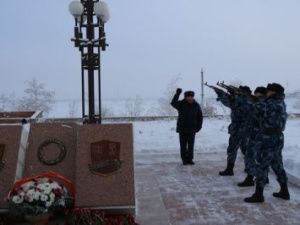 В День воинской славы сотрудники УФСИН почтили память погибших в блокадном Ленинграде 