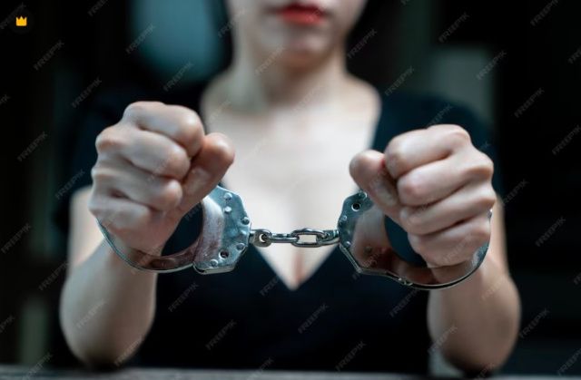 Ревность довела до суда: 29-летняя якутянка избила в кафе соперницу