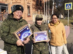 Участники СВО из Якутии получили подарочные наборы ко Дню народного единства