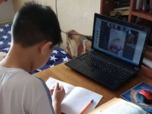 В Якутске учащиеся с 1 по 8 класс переходят на дистанционное обучение