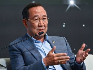 Айсен Николаев рассказал о героях Якутии на симпозиуме «Создавая будущее»