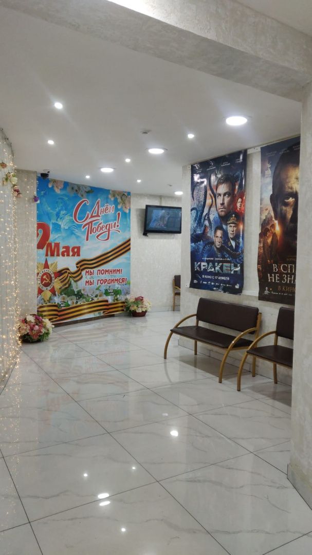 Я хочу, чтоб люди вспоминали, завоёван он какой ценой, Чтобы дети, внуки мои знали о войне по книгам и кино