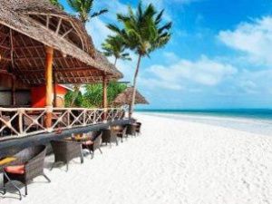 Туристы смогут поехать за границу не раньше конца августа