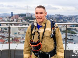 Пожарные Якутии стали лучшими на межрегиональных соревнованиях «Дальневосточная вертикаль»