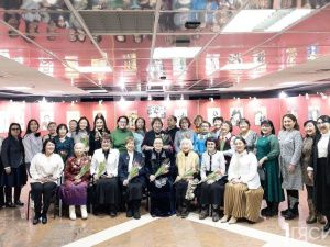 В Якутске открылась фотовыставка к 30-летию журнала «Далбар Хотун»