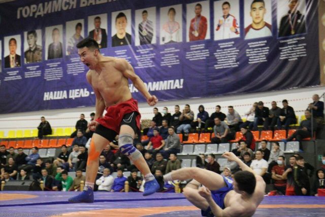 Двести и сто тысяч рублей получат абсолютные чемпионы турнира Иннокентия Халдеева