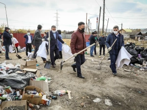 Айсен Николаев: «До наступления зимы необходимо убрать мусор в Якутске»