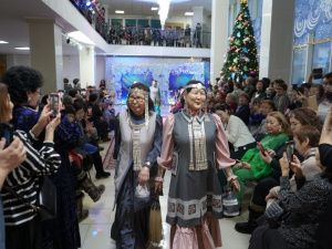 В Якутске модельеры представили коллекции национальных костюмов