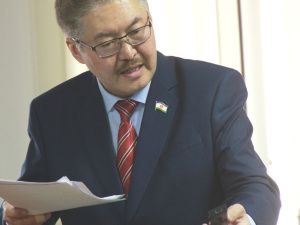 Коммунисты Якутии почтили память Иосифа Виссарионовича Сталина