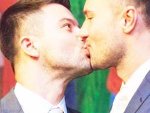 Как живёт Евгений Бороденко из Нерюнгри после свадьбы с мужчиной