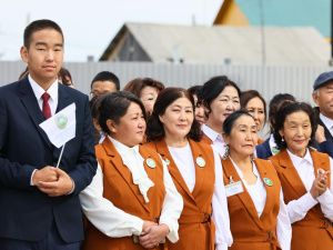Глава Якутии принял участие в открытии новой школы в Кобяйском районе
