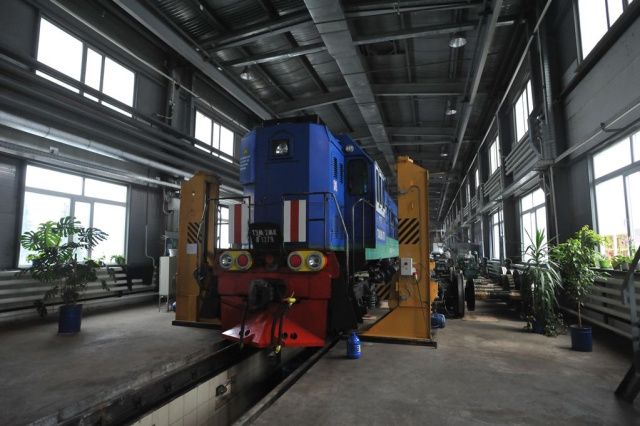 Показатели локомотивной службы ЖДЯ растут